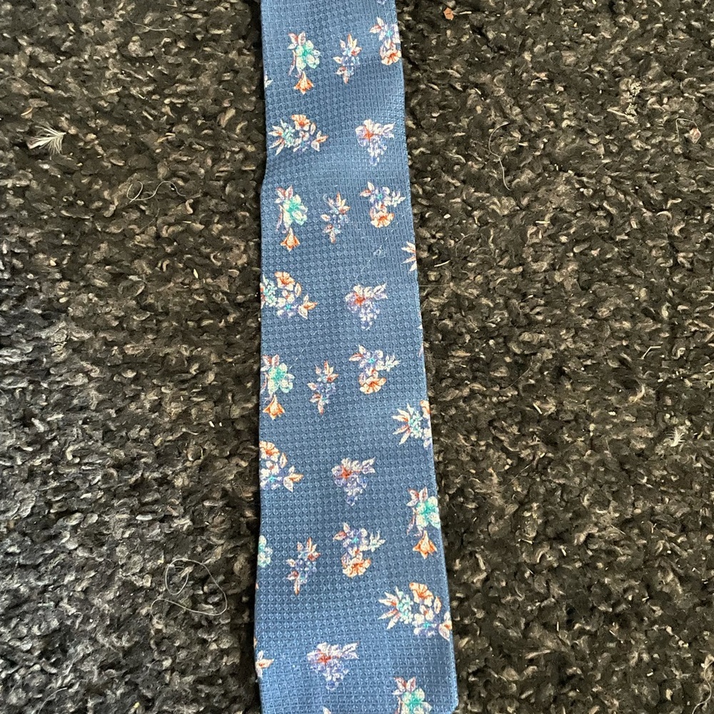 ETRO  Men’s 100% silk tie